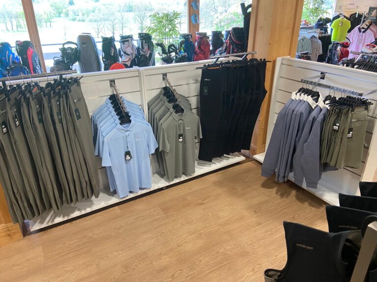 Golf Connection, votre expert golf à Annecy. Réparations rapides, changement de grips, fitting personnalisé avec les dernières nouveautés. Matériel haut de gamme et conseils pros !