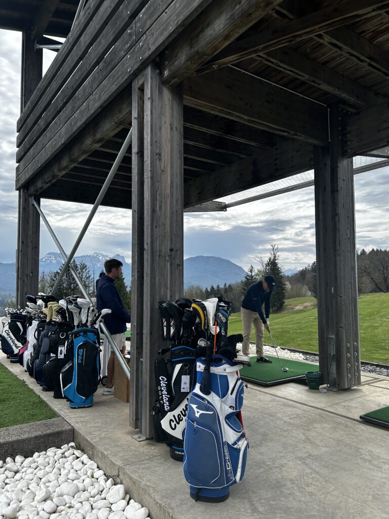 Fitting de Golf a Annecy avec vente de matériel de golf
