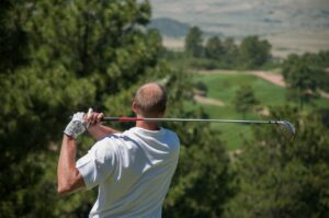 Le wedging expliqué simplement pour golfeurs débutants et confirmés.