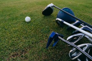 Découvrez comment changer son matériel de golf au bon moment et améliorer vos sensations et performances.