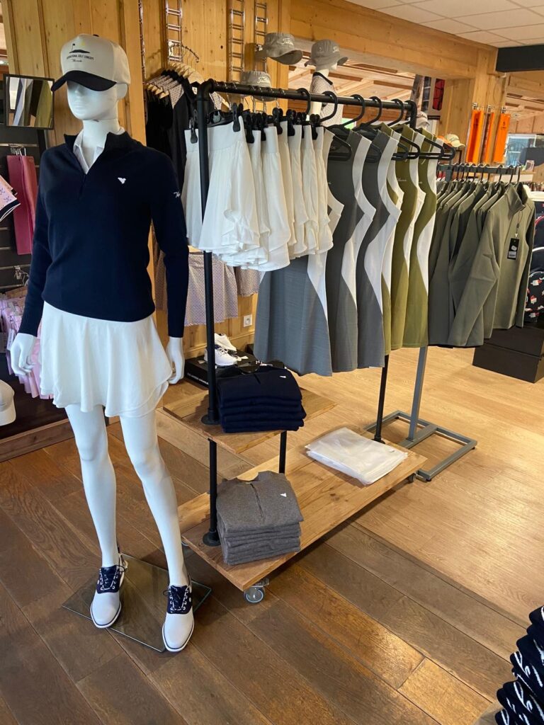 Vetement de golf femme à Annecy
